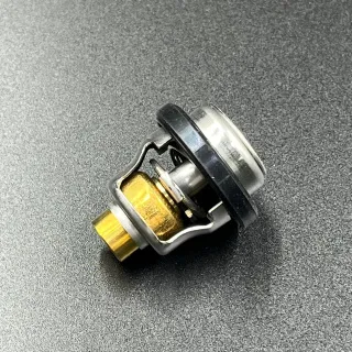 Термостат Suzuki DT9.9-DT65 / DF40-DF70 (50°С) (17670-93962) (17670-93963) (Suzuki) картинка
