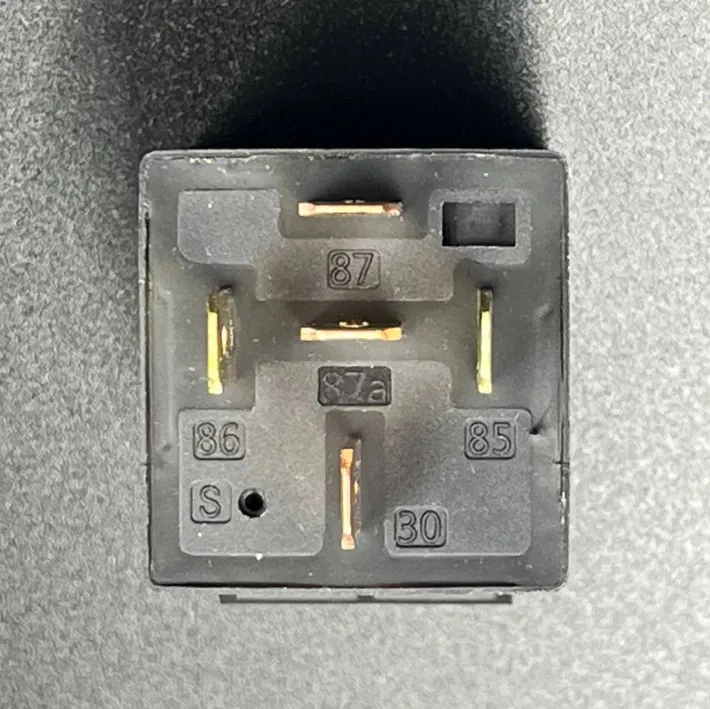 882751A1 — 2