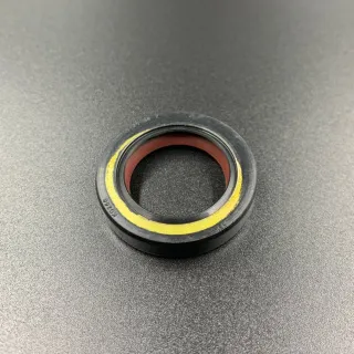 Сальник Yamaha (93102-25M48; 93102-25M44) (25x38x7) (Omax) картинка
