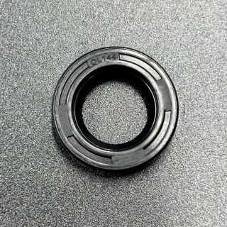 Сальник Suzuki (09282-15009) (14.7x25x6.5) (PREMARINE) картинка