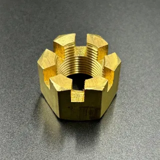 Гайка крепления гребного винта Yamaha 115-250, F75-350 (Omax) картинка