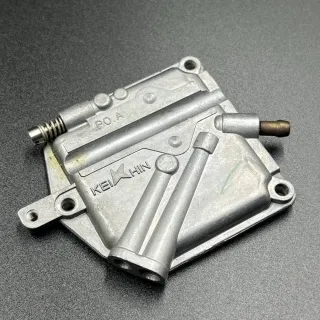 Крышка карбюратора Yamaha 40-90 картинка