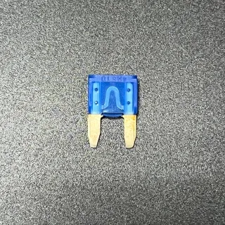 Предохранитель (15A) YAMAHA картинка