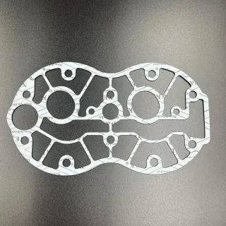 Прокладка под крышку головки Suzuki DT20-30 (Sinera) картинка