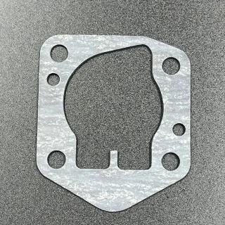 Прокладка под пластину помпы охлаждения Suzuki DF8-20(A) (Suzuki) картинка