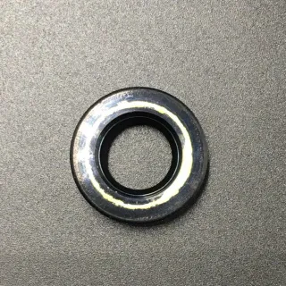 Сальник Yamaha (93101-11M23) (11.8x22x7) (Yamaha) картинка
