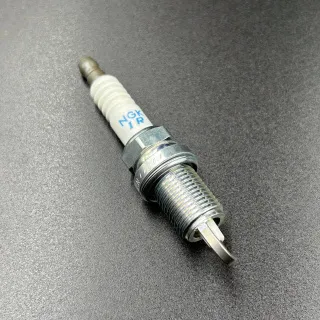 Свеча зажигания IZFR6J (Quicksilver)  картинка