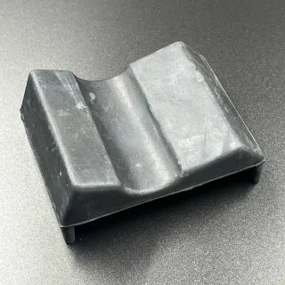 Демпфер лыжи снегохода Polaris (5521094) (SINERA) картинка