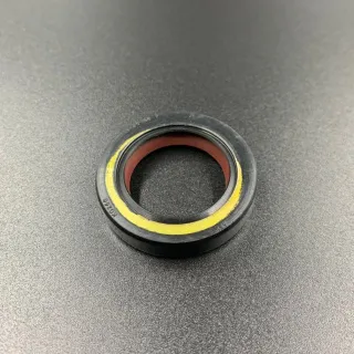 Сальник Yamaha (93102-25M44; 93102-25M48) (25x38x7) (Omax) картинка