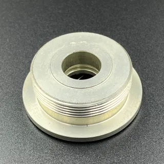 Гайка корпуса гидроцилиндра Yamaha 60-220 (6E5-43821-00) картинка