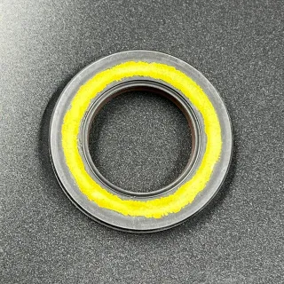 Сальник Yamaha (93102-28135; 93101-28M19) (28x47x7) (Yamaha) картинка
