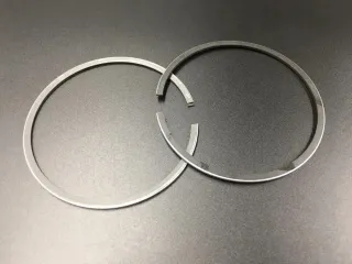 Кольца поршневые, комплект на один поршень Yamaha 55, 75-90 (STD) (Omax) картинка