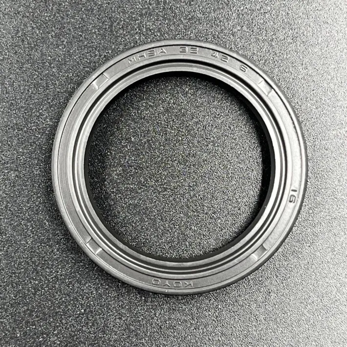 3C8-00121-0 — 1