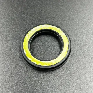 Сальник Yamaha (93101-23070) (23x37x6) (Yamaha) картинка