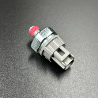 Датчик давления масла YAMAHA PZ50;FX;RS;RX;SR;VK10 (8FP-82504-00) картинка