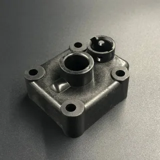 Корпус помпы охлаждения Tohatsu 25-30, M40C (PREMARINE) картинка