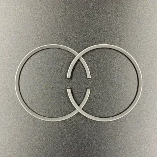 Кольца поршневые, комплект на один поршень Suzuki DT9.9-15 (толщина 2mm) (0.50mm) (Omax) картинка
