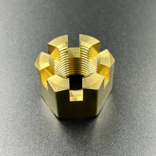 Гайка гребного винта Suzuki DT40-60 (Osaka) картинка