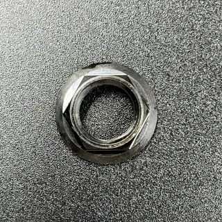 Гайка крепления пиньона Yamaha 20-30, F20-25 (WUHU) картинка