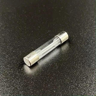 Предохранитель Yamaha 4-250, F8-20 (20A) (Omax) картинка