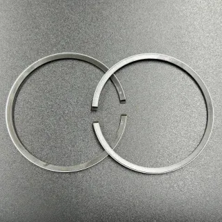 Кольца поршневые, комплект на один поршень Suzuki DT9.9-15 (толщина 2mm) (0.25mm) (Omax) картинка