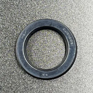 Уплотнение штока гидроподъемника Yamaha 115-250, F95-275 (64E-4384J-00) (Yamaha) картинка