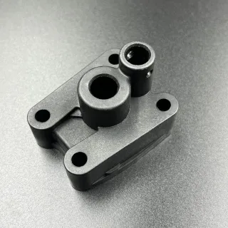 Корпус помпы охлаждения Yamaha 4-5, F4 (PREMARINE) картинка