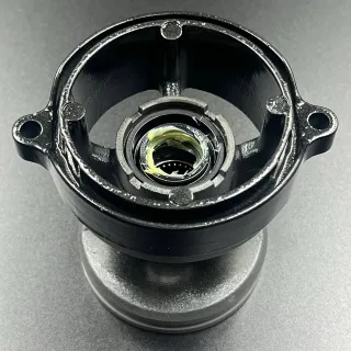 Обойма гребного вала Suzuki DT25-30, DF20-30 (В сборе) (Suzuki) картинка