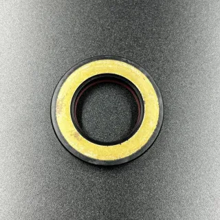 Сальник Yamaha (93102-28135; 93101-28M19) (28x47x7) (Omax) картинка