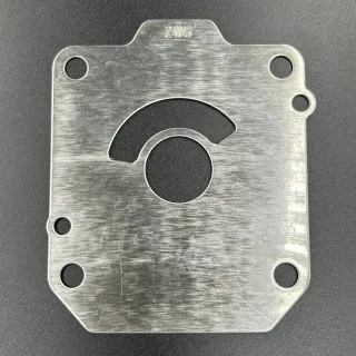 Пластина помпы охлаждения Honda BF115-130 (Honda) картинка