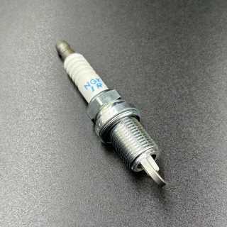 Свеча зажигания IZFR6J (Quicksilver)  картинка
