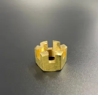 Гайка крепления гребного винта Yamaha 40-90, F25-100 (Yamaha) картинка