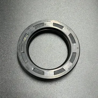 Сальник гребного вала Yamaha F300-350 (35x52x8) (Yamaha) картинка