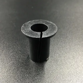 Втулка струбцины пластиковая Yamaha 20-40, F25-45 (PREMARINE) картинка