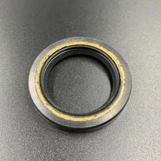 Сальник Yamaha (93102-30M56) (30x42x6) (Omax) картинка