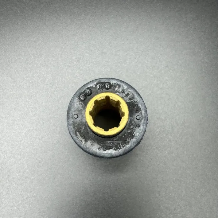 827598T — 3