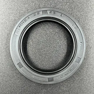Сальник Yamaha (93102-35M13) (35x52x8) (Yamaha) картинка