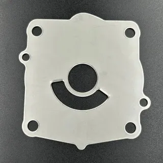 Пластина помпы охлаждения Yamaha F115 (6EK-44323-00) (KACAWA) картинка