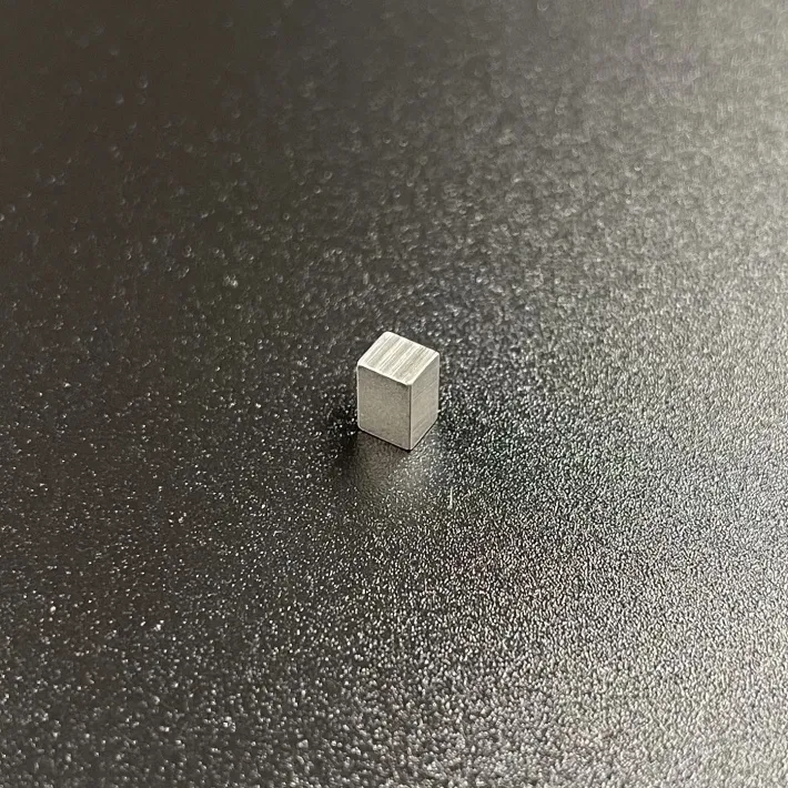 90282-04M00 — 2