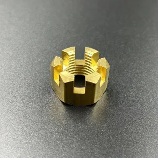 Гайка крепления гребного винта Yamaha 20-30, F20-45 (90171-16011) (Osaka) картинка