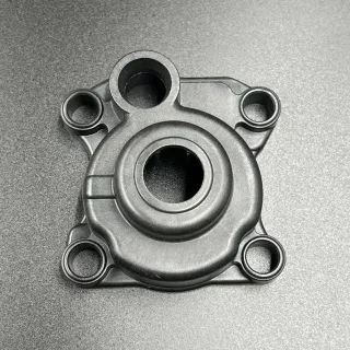 Корпус помпы охлаждения Honda BF20-50(PREMARINE) картинка