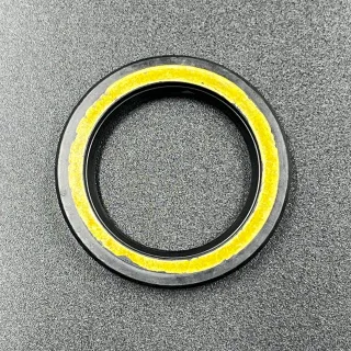 Сальник Yamaha (93101-30M33) (30x42x6) (WUHU) картинка