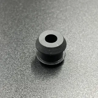 Заглушка отверстия под индикатор в поддон Yamaha 40-50 (6H4-42725-00) (Yamaha) картинка