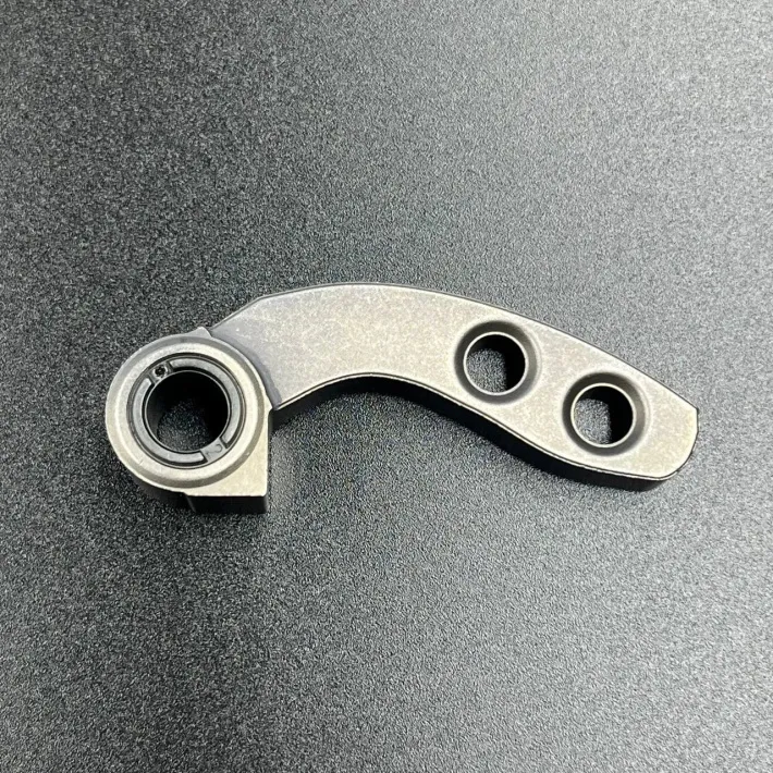 8DN-17605-30 — 2