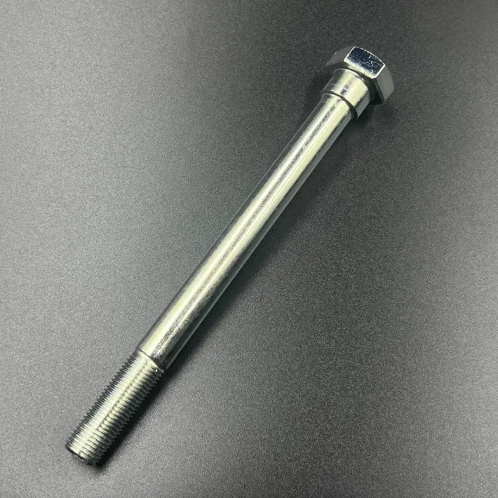 8V0-17647-10 — 1
