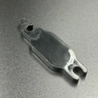 Защелка кабеля пластиковая Mercury 135-150 (Quicksilver) картинка