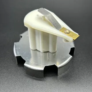 Бегунок распределителя зажигания ROTOR ASSY (Quicksilver) картинка