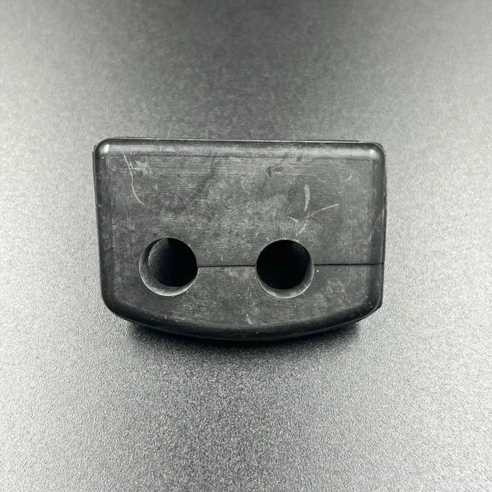 40105-ZW9-832 — 1