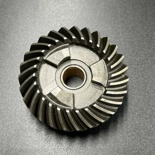 Шестерня переднего хода Yamaha 25-30 (30F-06.00.00.22;T30-06.00.28; T30-17042)  (YUELANG) картинка