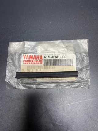 Уплотнение крышки капота Yamaha 61N-42628-00 (RAC) картинка